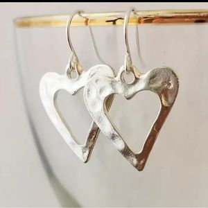 Women silvery Heart Hook dangle Earrings